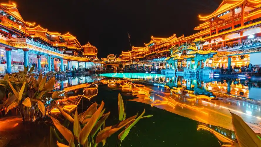 眉山穿越城水街夜景四川超级火爆的网红夜景打卡地