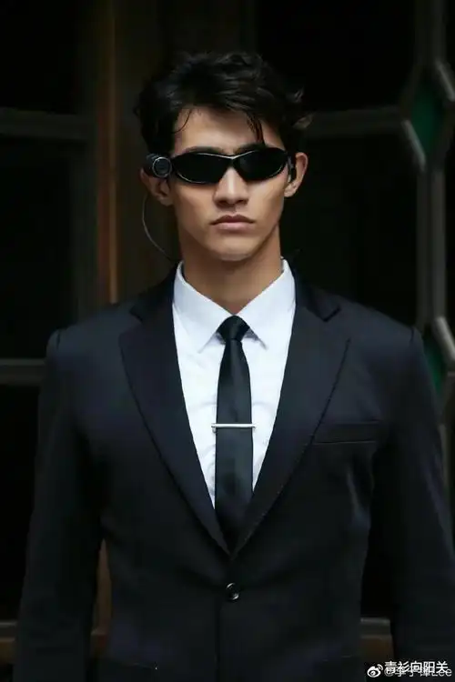 曾是全员加速中全能猎人|王俊凯|赵丽颖|林更新|实力派演员_网易订阅