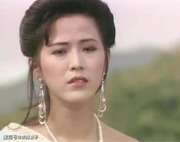 30年前的港剧《日月神剑》,虽然特效技术渣,美女却都是高颜值