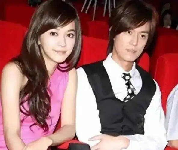 回归一下陈意涵被曝出疑似的前男友,像陈楚河,李运庆,赵又廷,各个都是