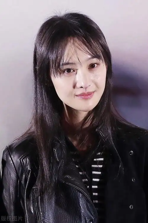 郑爽及其工作室社交账号被封,本人仍不死心喊话粉丝:我一直都在