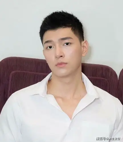 "两边铲光"发型还有4种剪法?这几款都很帅气,男生都该试试_头发