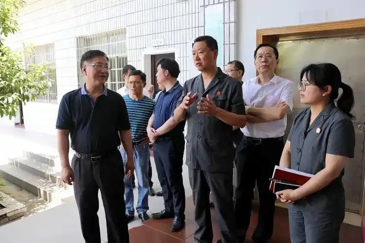 粟志远一行到常德法院调研