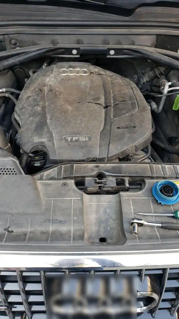 奥迪q5冷却液泵调节元件故障.