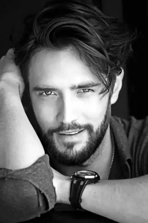 30岁男人时尚胡子造型,这打扮很适合年过40的男士