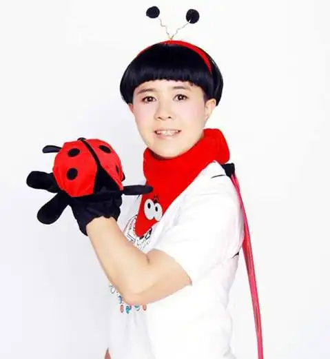 著名主持人金龟子刘纯燕出场费多少?报价多少