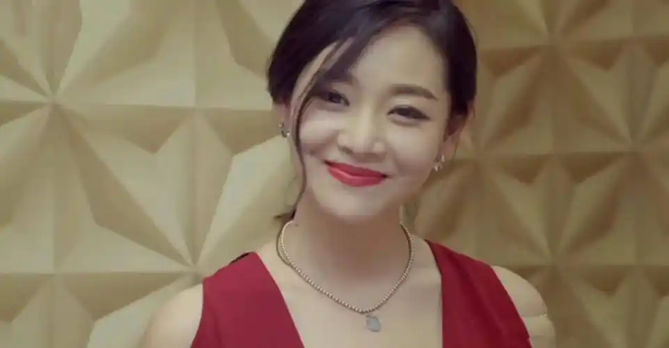 演员王维唯:曾是视后的她被骂小三专业户,40岁颜值滑坡还不火_角色