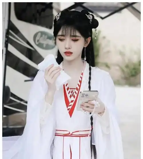 女明星白衣古装造型来袭杨幂赵丽颖看看谁的白衣造型惊艳