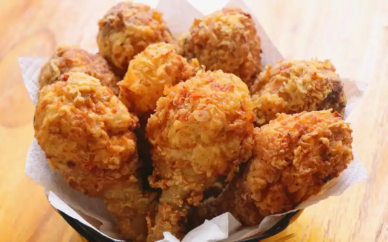 【炸鸡腿】自己在家做炸鸡腿,外脆里嫩,又香又辣