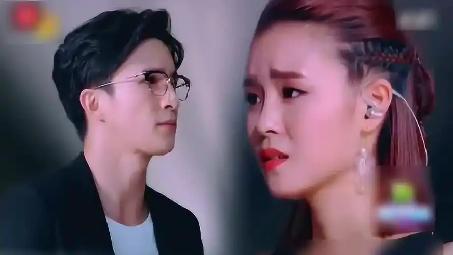 薛之谦携手张婉清现场合唱演员这旋律太动听了