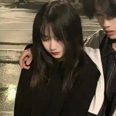 冷酷霸气真人情侣头像双人别辜负当下的每一天