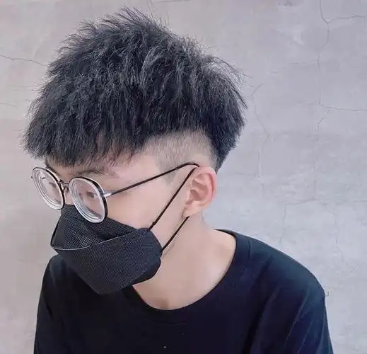 男士刘海发型盘点(男生剪这3款刘海造型嘎嘎帅)