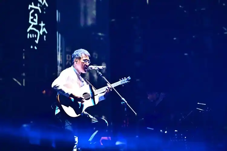 李宗盛有歌之年巡演哈尔滨开唱任贤齐惊喜现身共同演绎金曲