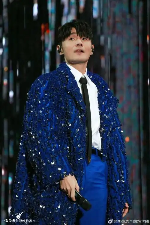 #李荣浩纵横四海世界巡回演唱会#