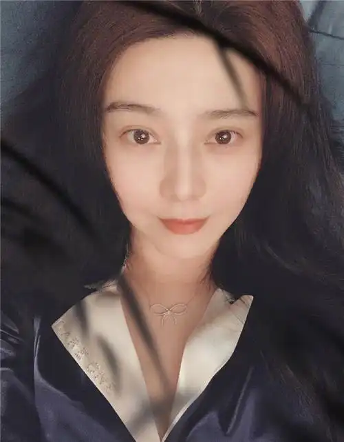 范冰冰晒素颜照秀发量,称为了粉丝们长头发自己有点难