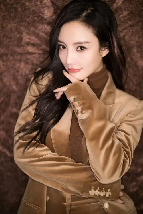 李小璐去没去pgone家我不知道但她用什么口红色号我知道