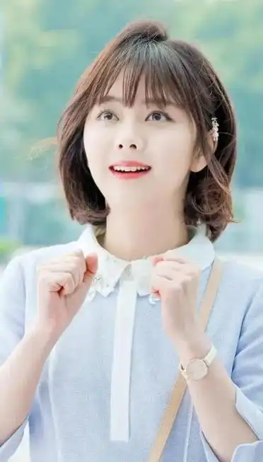 事实证明,33岁的"国民闺女"谭松韵,早已走上了另一条道路