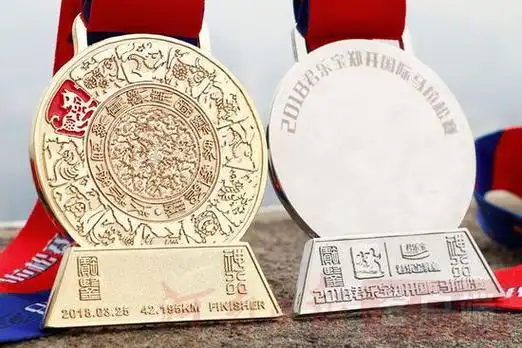 4.9万人3月跑郑开马拉松 跑友将获专属奖牌