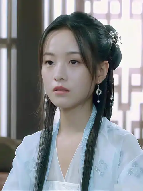看了李庚希的古装扮相陷入沉思以前范冰冰还会被嘲是丫鬟脸呢