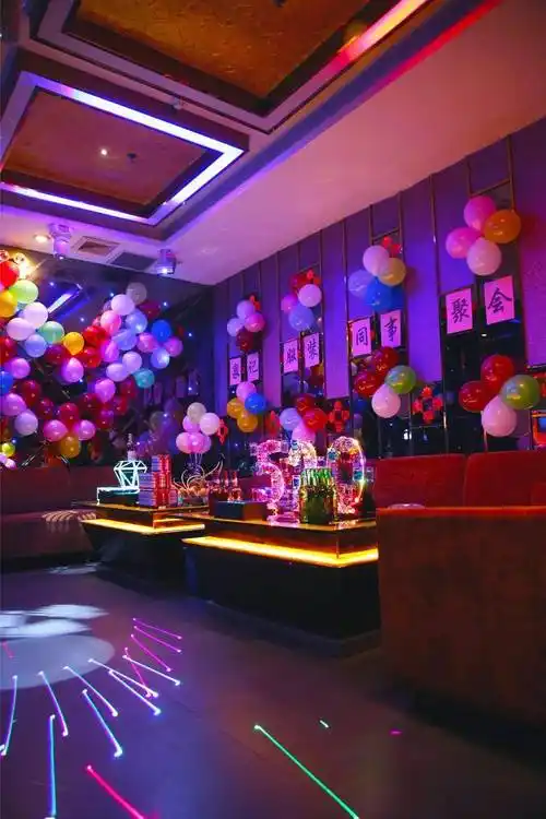 吃饭唱歌一条龙园洲这家超强ktv感恩回馈让你high到不想走