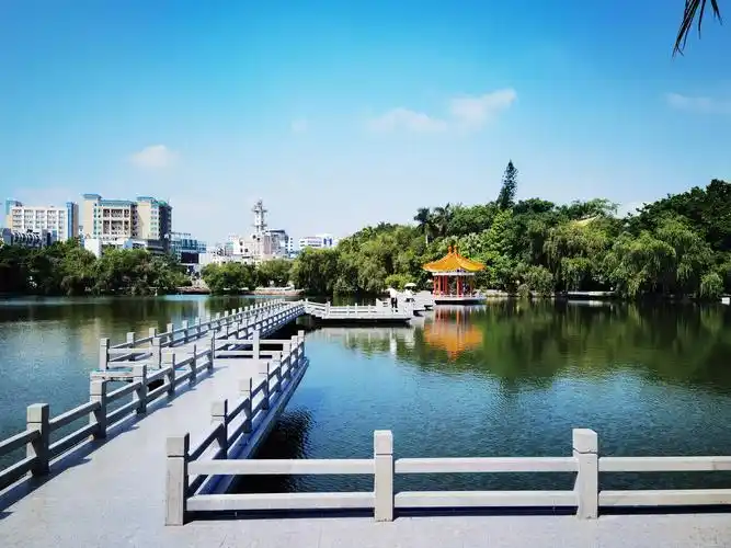 国庆雷州西湖行(暨苏轼诗词鉴赏)