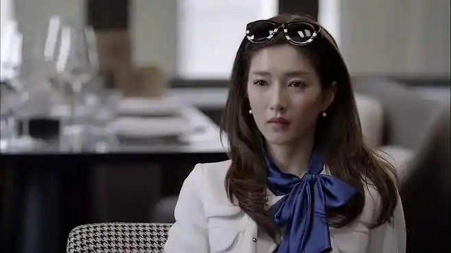 好先生:江疏影穿上这一身,简直仙女下凡,长在了我的审美点上!