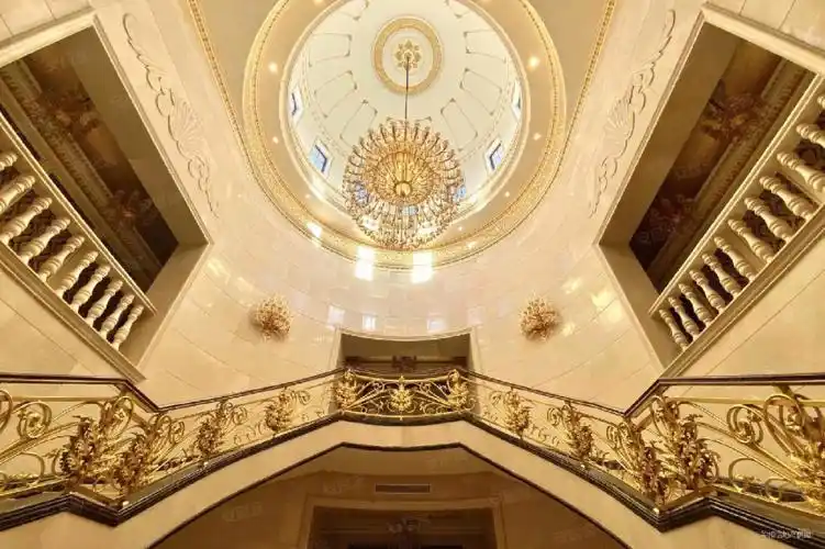 财富公馆边户型1个亿大花园1100平