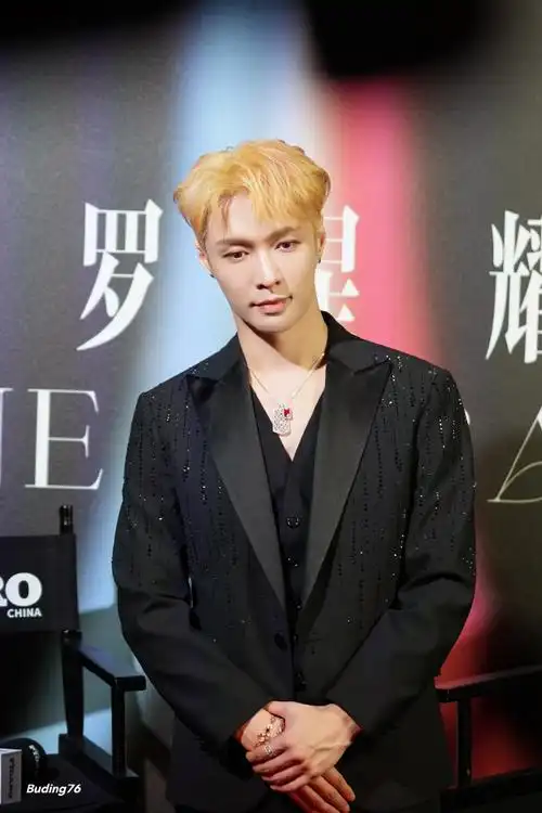 张艺兴出席戛纳电影节##qeelin全球品牌代言人张艺兴