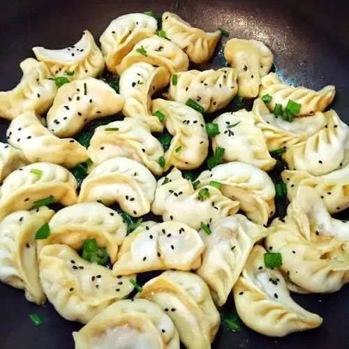 煎饺的做法(冻饺子做煎饺的做法)