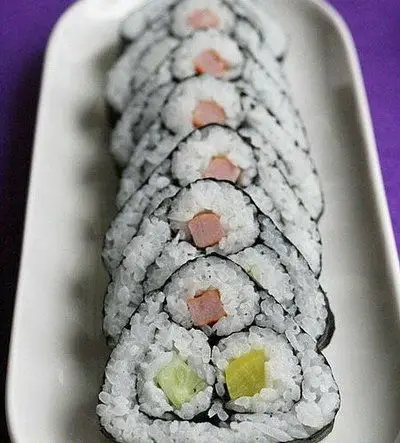 用牛奶盒子做的三角寿司