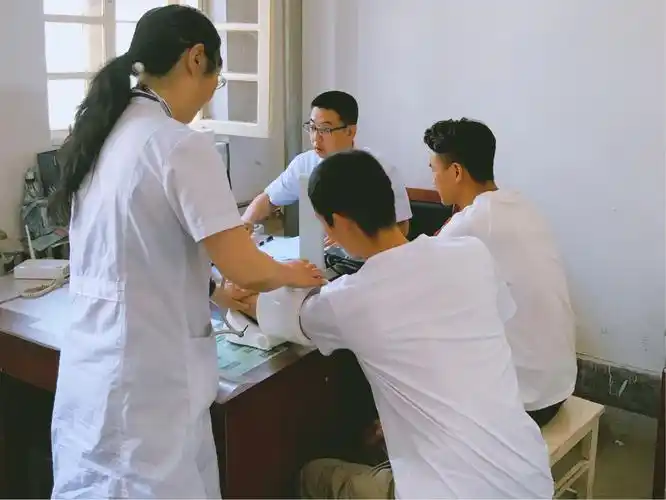 投笔从戎,保家卫国——城关区人民医院征兵体检工作纪实