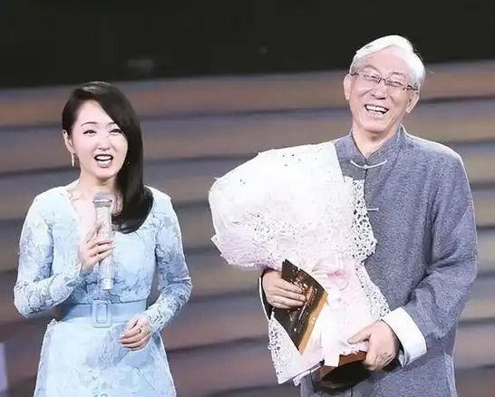 赖文峰出狱后近况曝光娶小23岁年轻娇妻素颜照碾压前任杨钰莹