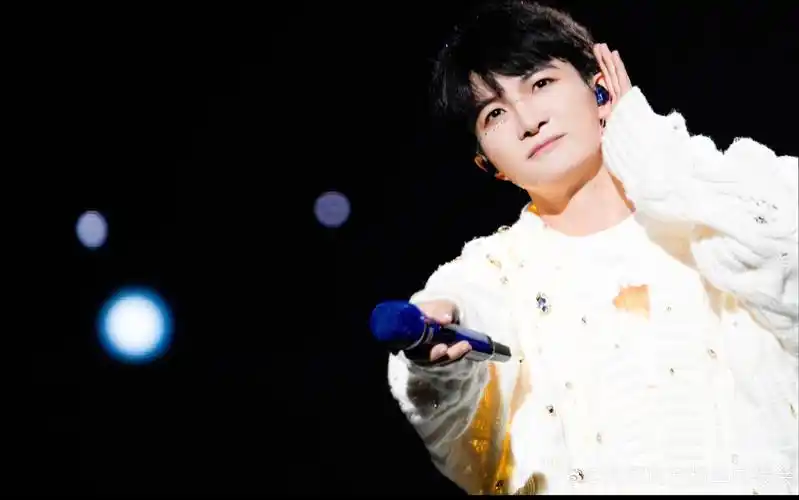 【自存】周深86119"深深感谢你"演唱会 谢谢周深(前半段//pad拍摄)