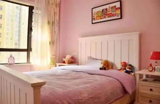 想象不到卧室刷上颜色的样子吗?我来助你一臂之力