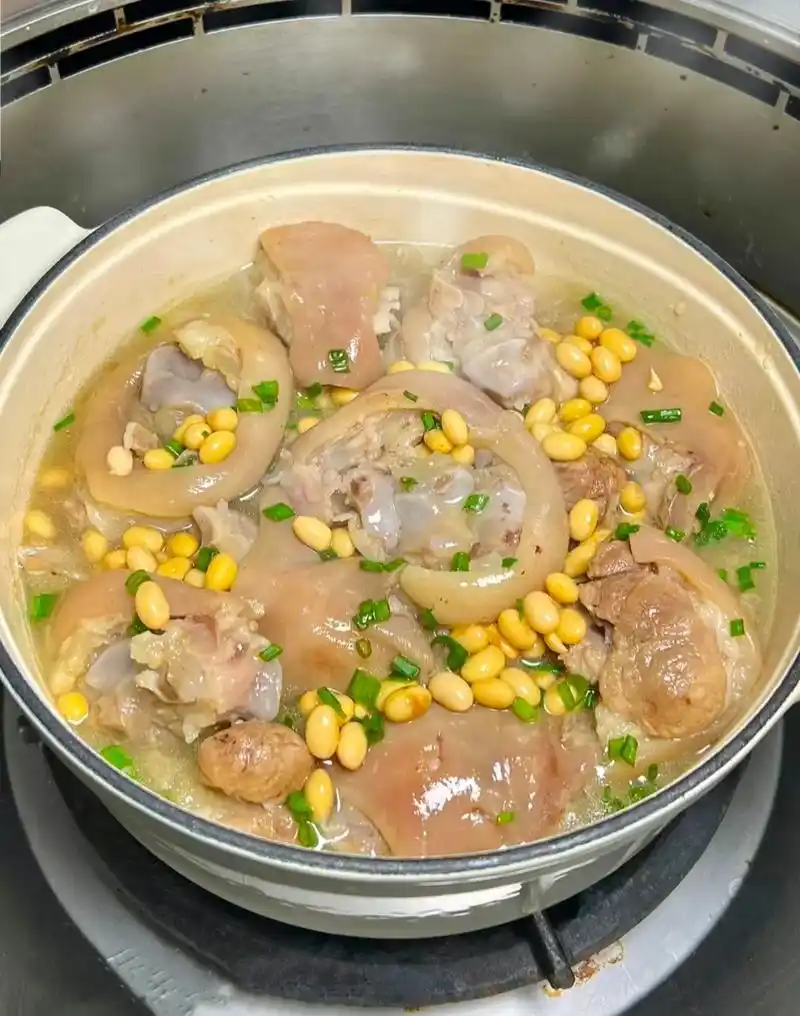 奶奶做了几十年的黄豆炖猪蹄配方75.
