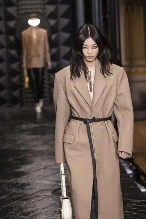 巴黎时装周——路易威登品牌时装秀(5)_腾讯新闻