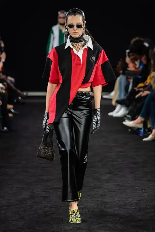 alexander wang(亚历山大·王)2019秋冬高级成衣发布秀