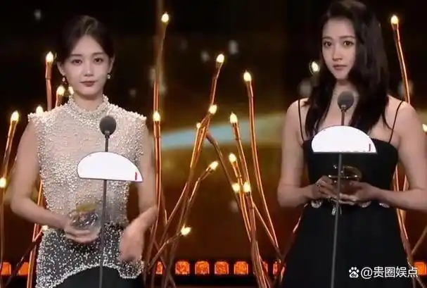 值得一提的是,这次关晓彤与李一桐共同荣获了"年度品质创造力剧星"的