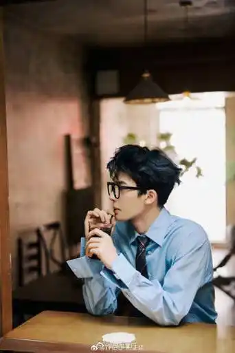 可爱是朱正廷的统治区##朱正廷黑框眼镜