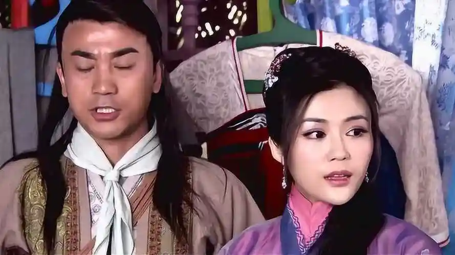 龙门镖局白敬祺带吕青橙去买衣服回来惊到众人