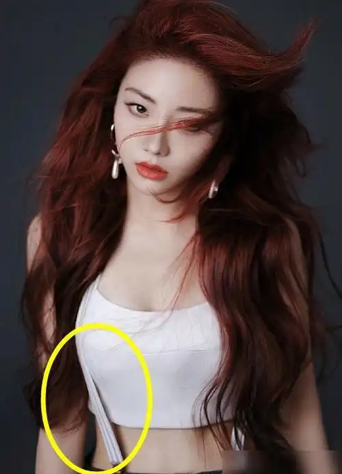 喻言嫌s码短裙太宽拍写真突然下滑工作人员忙拿红绳救场