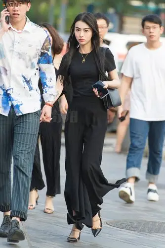 很有气质的妹子 - 3a街拍 - 街拍购 - powered by discuz!