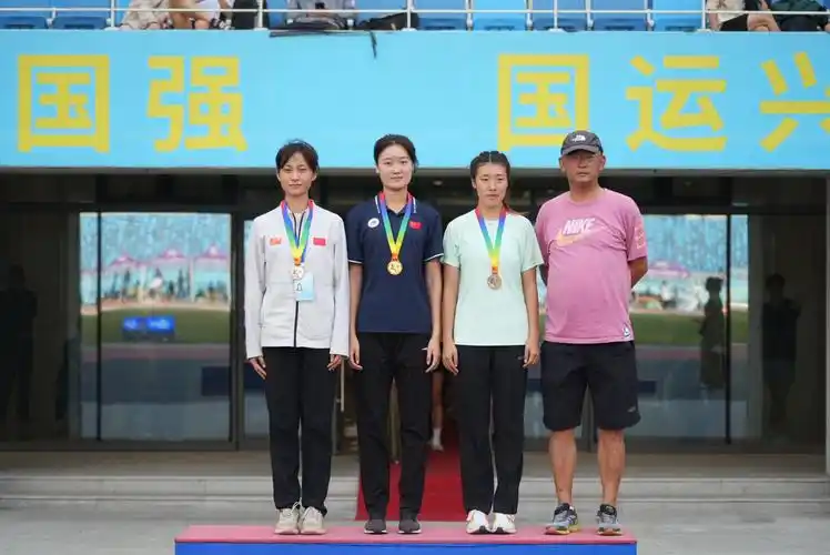 学生体育联合会主办,中国学生体育联合会大学田径分会执行,设有阳光组