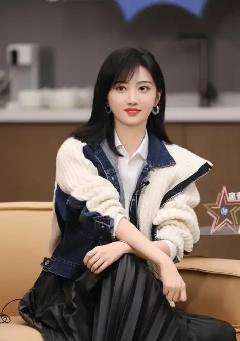 景甜无辜深陷黄谣门遭男方骗钱私人照抵债如今她怎么样