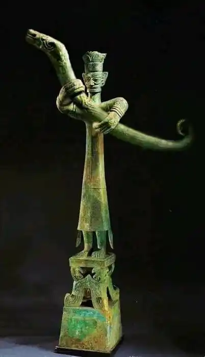 三星堆,青铜大立人像:神秘手势揭开千年谜团?_姿势_雕像_古代