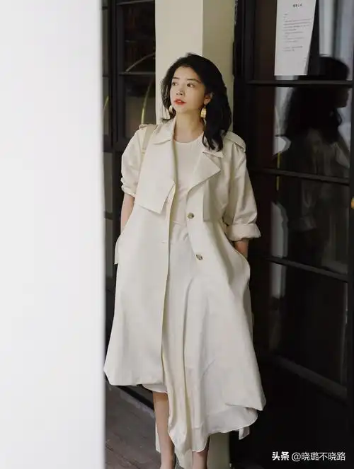 三木带火了"米色风衣",高级优雅真美