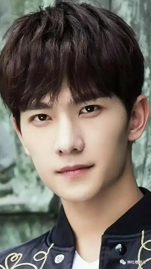 超帅气又可爱的杨洋手机壁纸我要抱走舔屏了