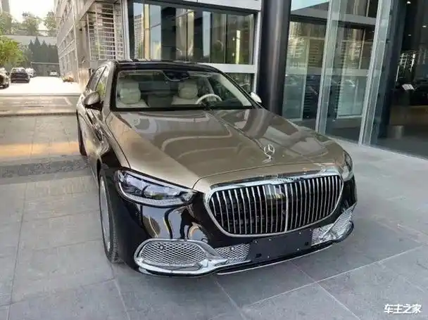 2023款奔驰迈巴赫s580黑棕现车全国最低什么价格