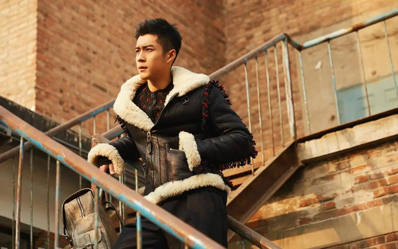 韩东君高清冬日写真图片桌面壁纸,明星韩东君,冬日温暖时尚的街拍写真