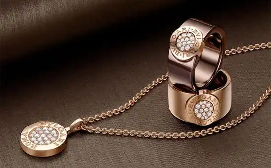 展现女性魅力三款经典宝格丽项链推荐